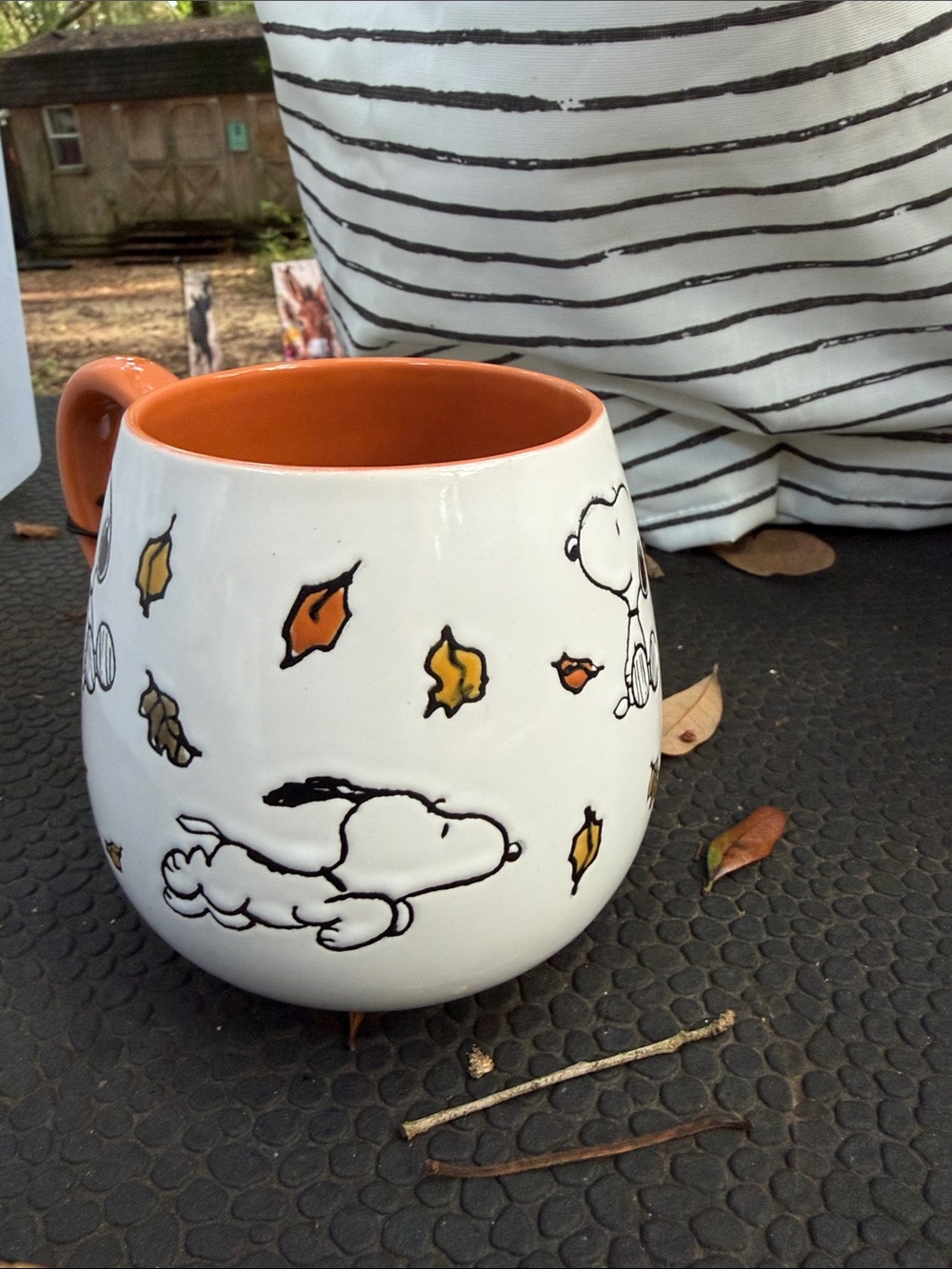 Peanuts Orange & White Snoopy Leaf Ceramic Mug Halloween rounded hard to find - Picture 2 of 4